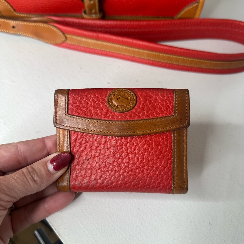 **SOLD**Vintage Dooney & Bourke Red & Tan Leather Crossbody + Matching Wall - Picture 2 of 13